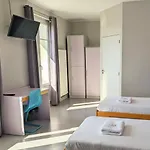 Des Remparts Inn