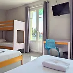 Des Remparts Πανδοχείο Péronne