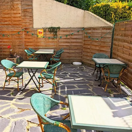 Des Remparts Värdshus Péronne