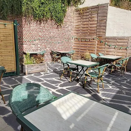 Des Remparts Värdshus Péronne