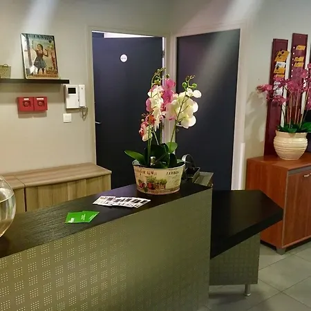 Inn Des Remparts 3*