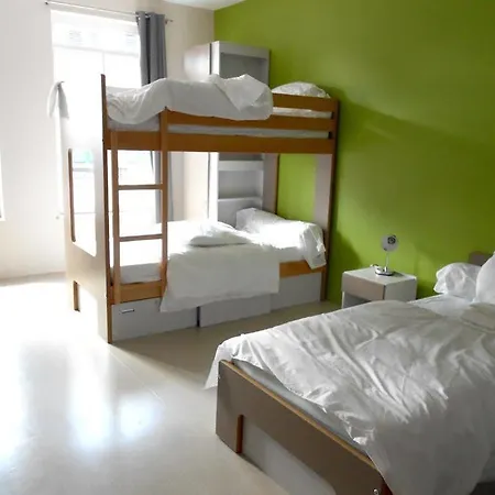 Des Remparts Värdshus Péronne