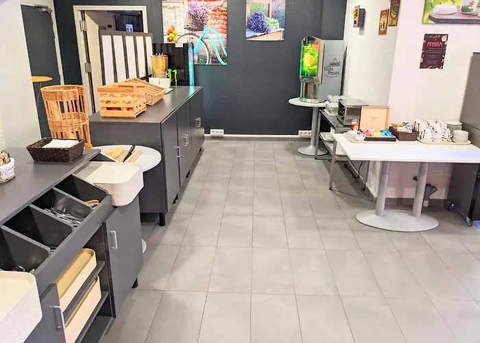 Des Remparts Mini-hôtel 3*