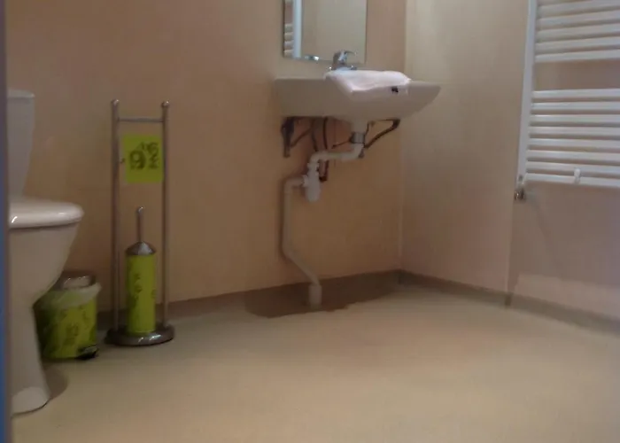 Des Remparts Mini-hôtel Péronne