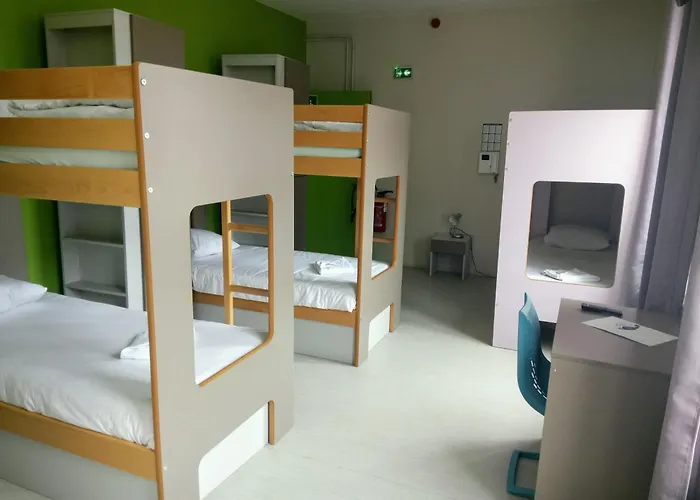 Des Remparts Mini-hôtel 3*